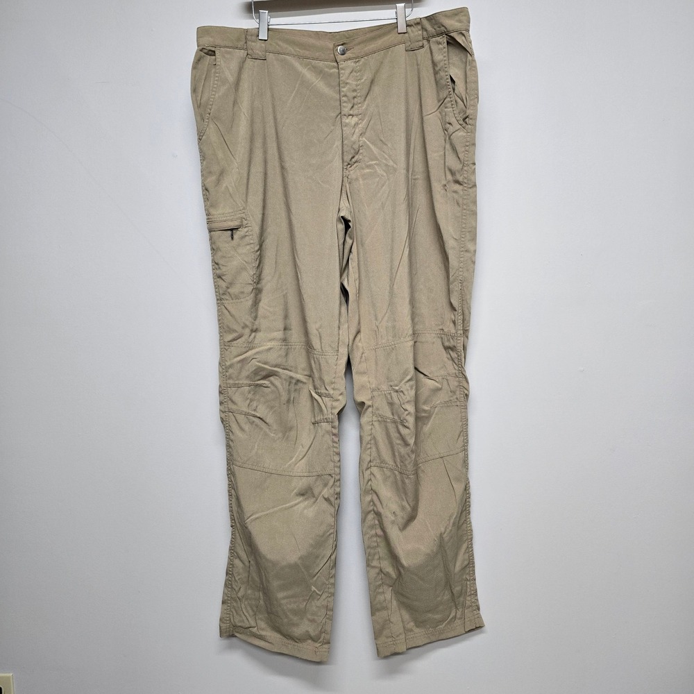 Mountain Equipment Co-op MEC Hiking Pants Mens 44x37 Khaki Nylon Cargo Gorpcore